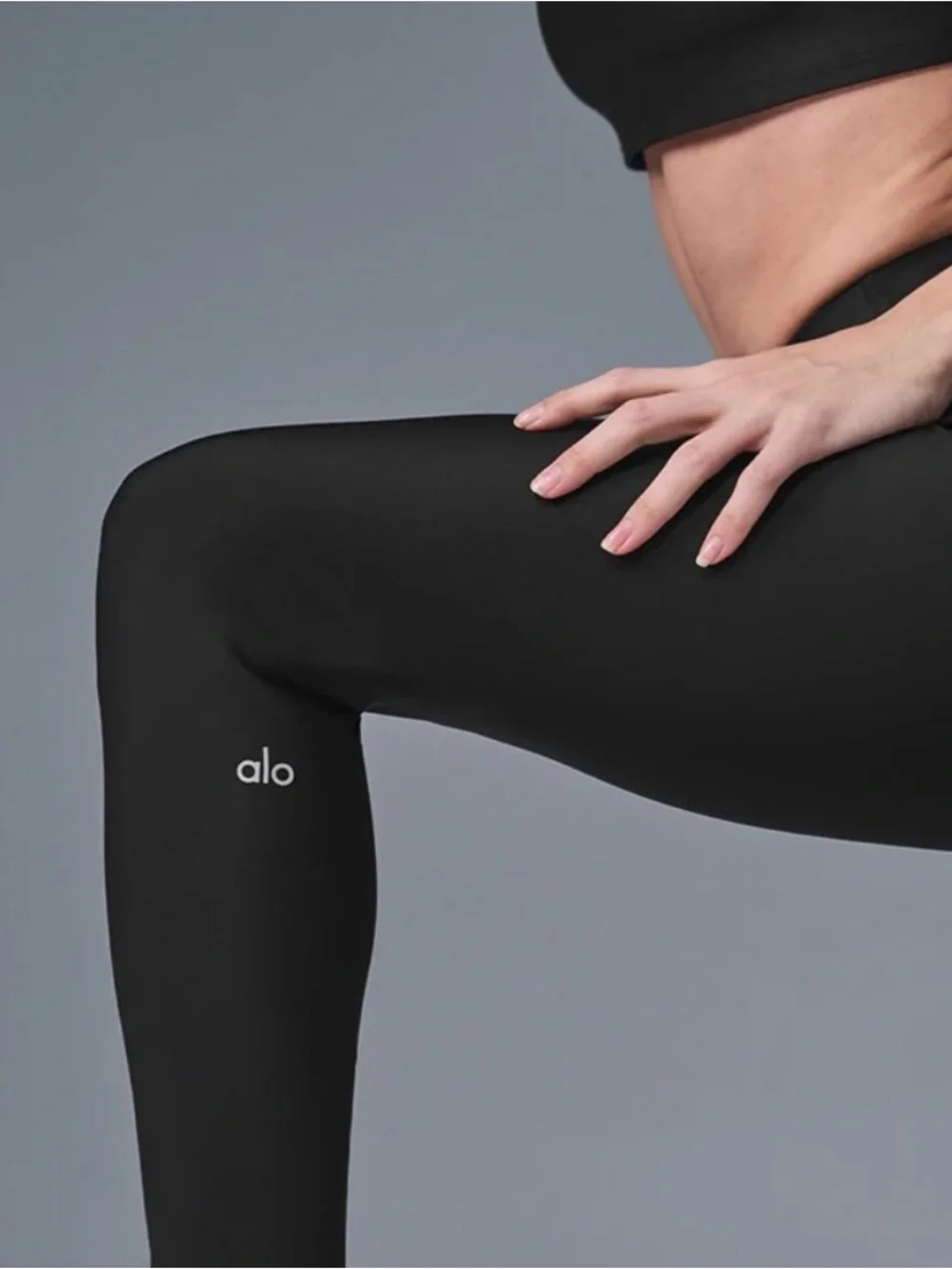 ALO High-Waist Airlift Legging in Black. Size Small
